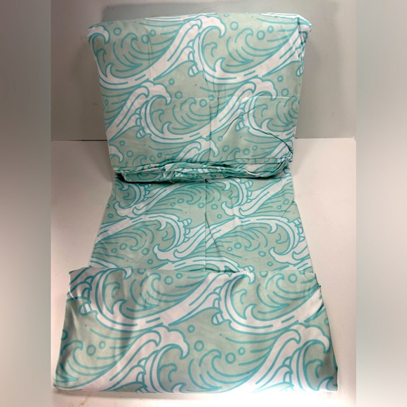 NEW - South Street Loft 4-Piece King Sheet Set Coastal Living Wave Pattern - Picture 4 of 4